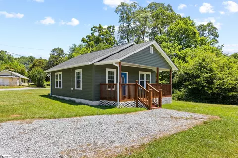 704 Fairfax St, Spartanburg, SC 29301