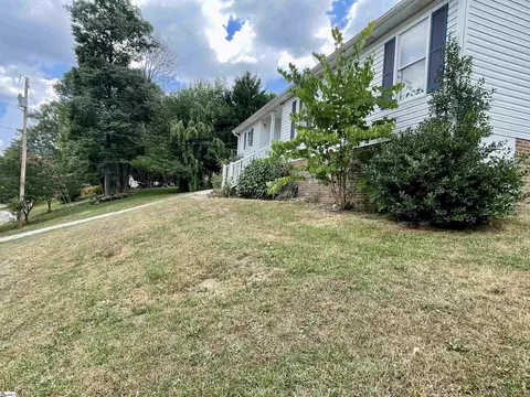 Exterior - 210 N Celestial Dr, Greer, SC 29651 photo 8 of 9