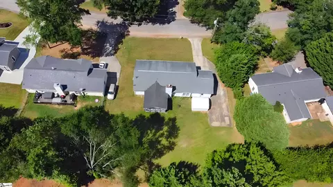 View/Area - 210 N Celestial Dr, Greer, SC 29651 photo 3 of 4