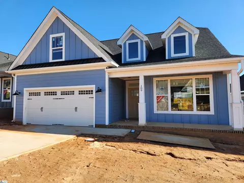 109 Currituck Dr, Greer, SC 29651