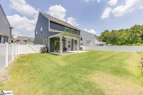 Exterior - 1096 Baldwin Dr, Lancaster, SC 29720 photo 5 of 7