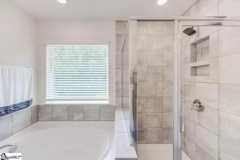 Bath - 1096 Baldwin Dr, Lancaster, SC 29720 photo 1 of 2