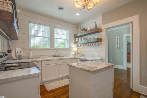 Kitchen - 601 W Main St, Easley, SC 29640 photo 3 of 4