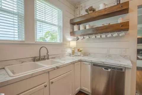 Kitchen - 601 W Main St, Easley, SC 29640 photo 4 of 4