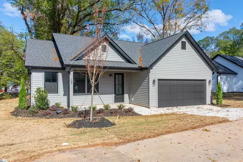 106 Cox St, Simpsonville, SC 29681