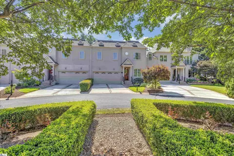 40 Castellan Dr, Greer, SC 29650