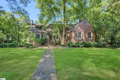 305 E Hillcrest Dr, Greenville, SC 29609
