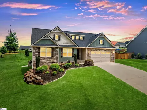 428 Saddlers Run, Chesnee, SC 29323
