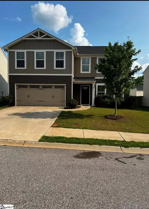 621 Maplestead Farms Ct, Greenville, SC 29617