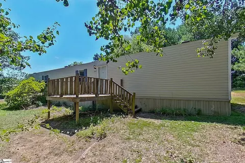 640 S J Workman Hwy, Woodruff, SC 29388