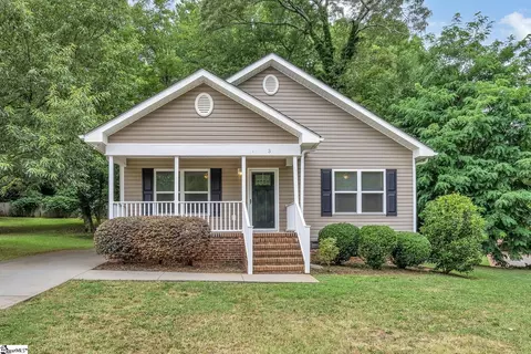 3 Marie St, Greenville, SC 29609
