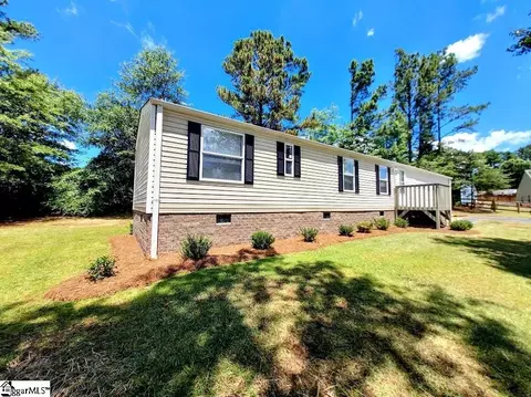 121 Dream Ct, Liberty, SC 29657