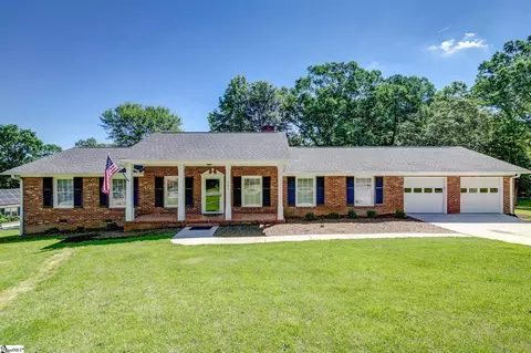 101 Hitching Post Ln, Greenville, SC 29615