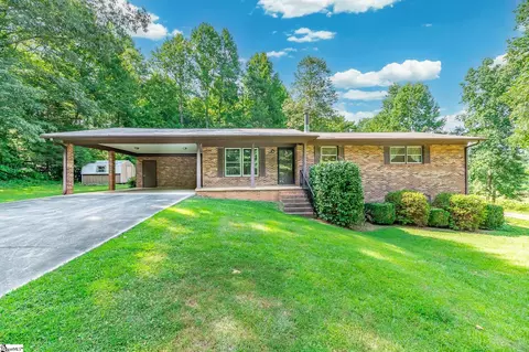 133 W Park Dr, Walhalla, SC 29691