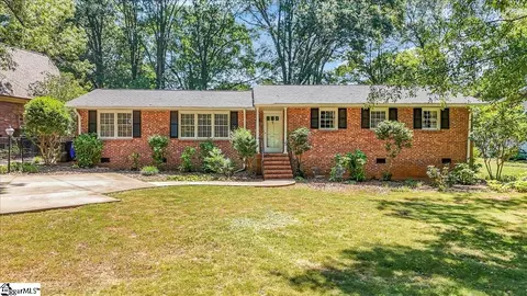 221 Pimlico Rd, Greenville, SC 29607