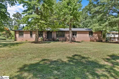 200 Dronfield Dr, Greenville, SC 29609