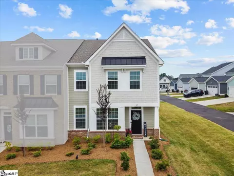 32 Leander Dr, Greer, SC 29651