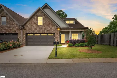 15 Sweetspire Ln, Simpsonville, SC 29681