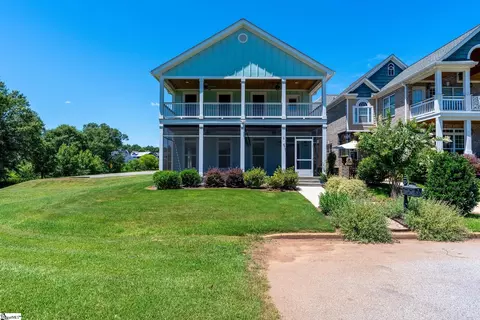 1 Waterside Ln, Taylors, SC 29687
