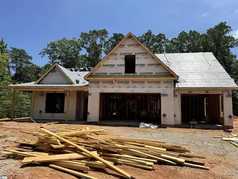 16 Marion Meadow Ln, Travelers Rest, SC 29690