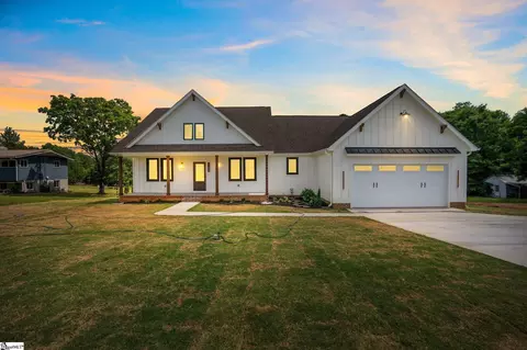 1126 Olive St, Easley, SC 29640