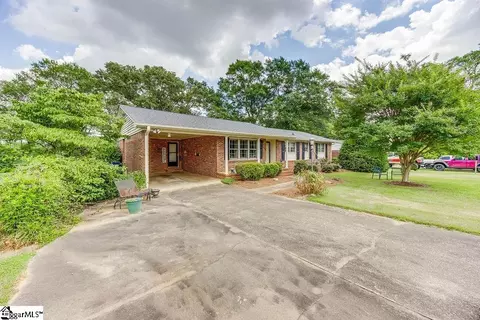 202 Hardwick Dr, Greenville, SC 29617