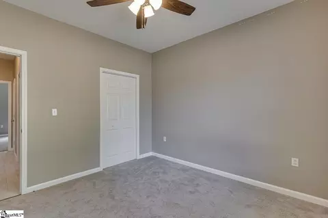 Bedroom - 2015 Pinehaven Street Ext, Laurens, SC 29360 photo 4 of 4