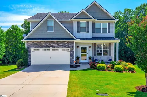 52 Macle Ct, Travelers Rest, SC 29690