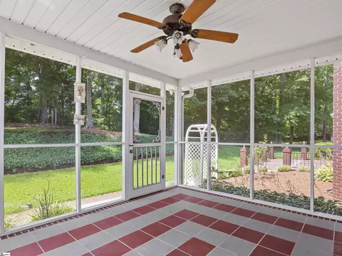 Exterior - 320 Tarrigart Dr, Moore, SC 29369 photo 5 of 7