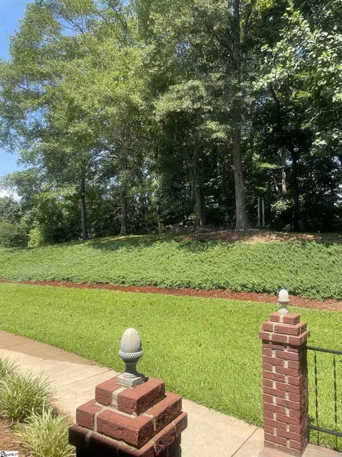 Exterior - 320 Tarrigart Dr, Moore, SC 29369 photo 6 of 7