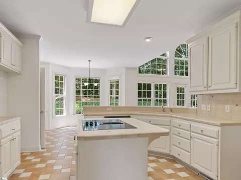Kitchen - 320 Tarrigart Dr, Moore, SC 29369 photo 1 of 2