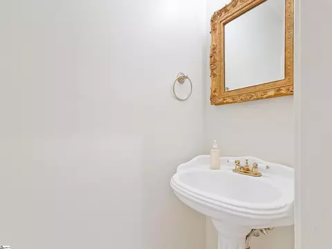 Bath - 320 Tarrigart Dr, Moore, SC 29369 photo 1 of 4