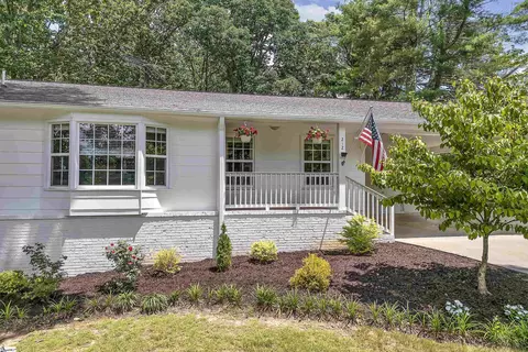 212 Laurel Rd, Greer, SC 29651 photo 2