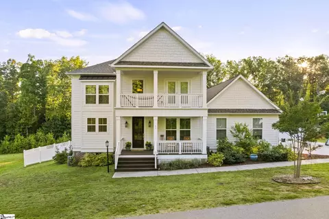 17 Trianon Way, Greenville, SC 29617