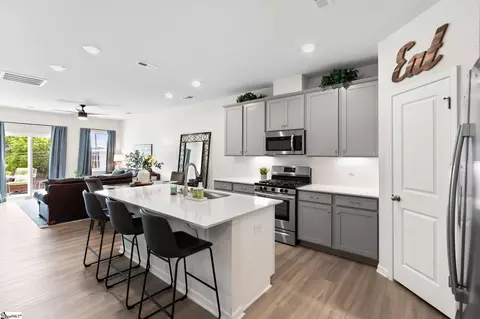 Kitchen - 201 Jackpine Dr, Greer, SC 29651 photo 2 of 2