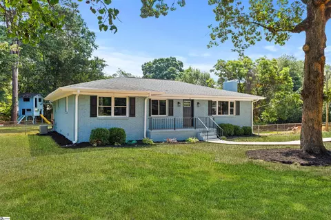 13 Cardinal Dr, Taylors, SC 29687
