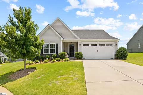 9 Pequot Dr, Greenville, SC 29607
