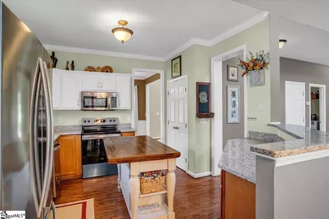 230 Sassafras Dr, Easley, SC 29642 photo 8