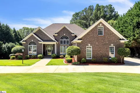 6 Lanshore Ct, Taylors, SC 29687