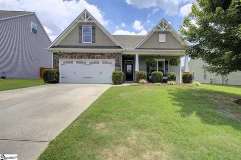 142 Caledonia Dr, Easley, SC 29642