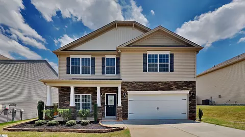 818 Hillsdale Ave, Lyman, SC 29365
