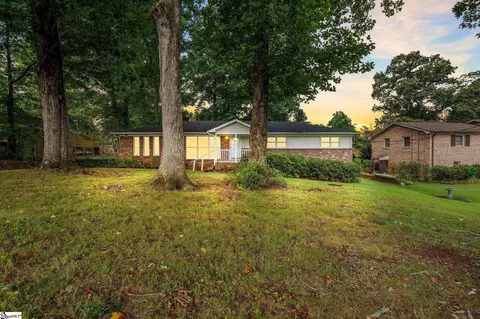 5 Tazewell Dr, Greenville, SC 29617