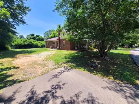 Exterior - 205 Jones Ave, Easley, SC 29640 photo 4 of 4