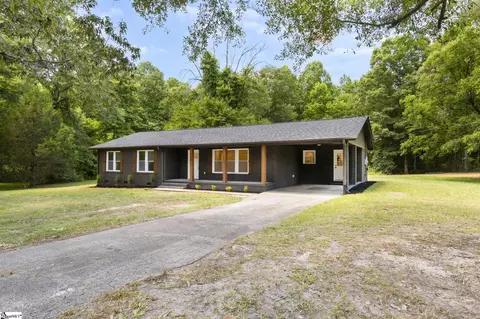 Exterior - 529 E Airport Rd, Greer, SC 29651 photo 2 of 7
