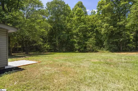 Exterior - 529 E Airport Rd, Greer, SC 29651 photo 6 of 7