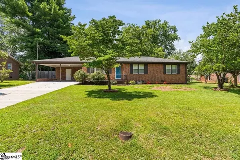 3 Latham Dr, Greenville, SC 29617