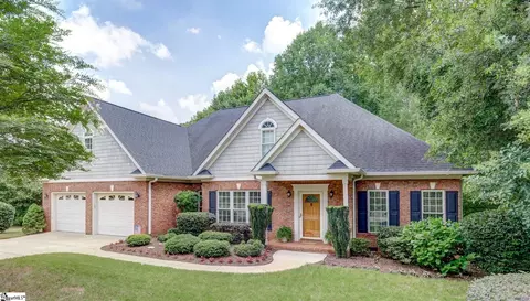 3 Meadow Pond Ct, Greer, SC 29650