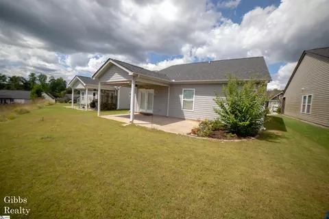 209 Devonfield Dr, Greer, SC 29651 photo 2