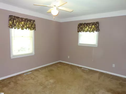 174 Jameson Rd, Easley, SC 29640 photo 9