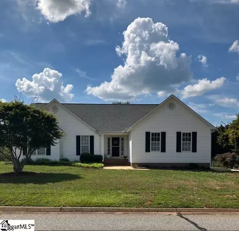 1 Ferret Dr, Taylors, SC 29687